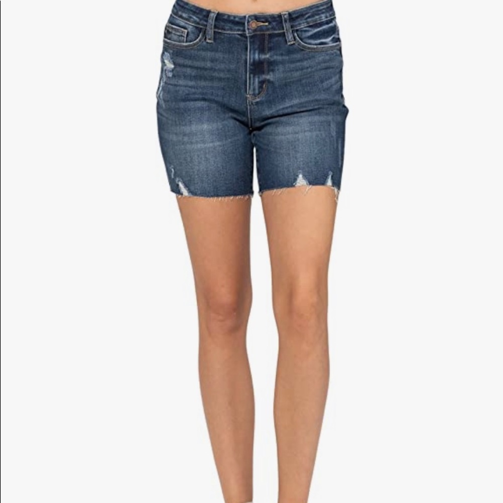 Judy Blue High Rise Mid-Thigh Shorts (Style: 150051)
